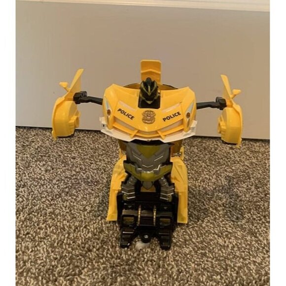 New Remote Control Car - 2 in 1 Transform Car Robot, One Button Deformation - Picture 4 of 4